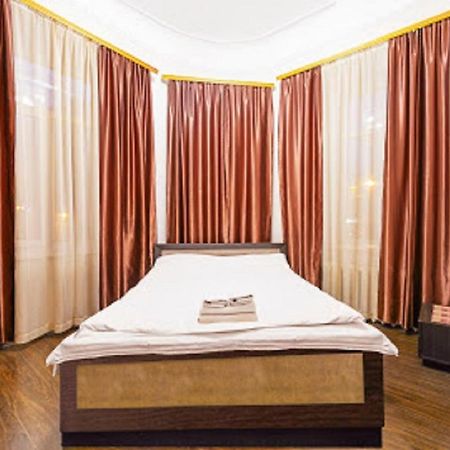קייב Apartment Mala Zhytomyrska 16 מראה חיצוני תמונה
