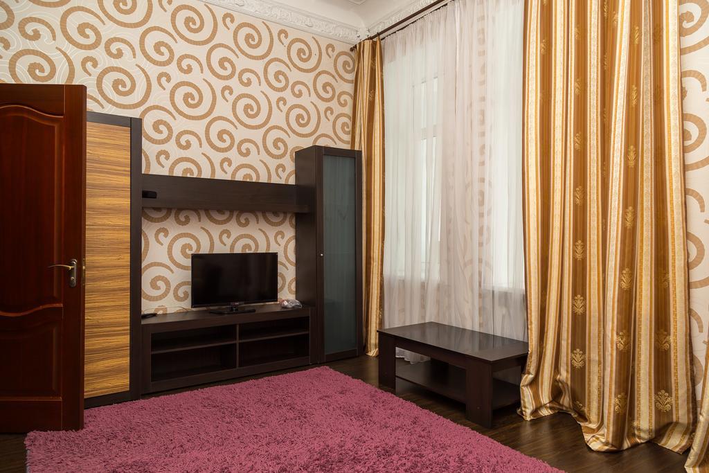 קייב Apartment Mala Zhytomyrska 16 מראה חיצוני תמונה