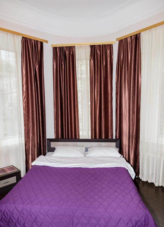 קייב Apartment Mala Zhytomyrska 16 מראה חיצוני תמונה