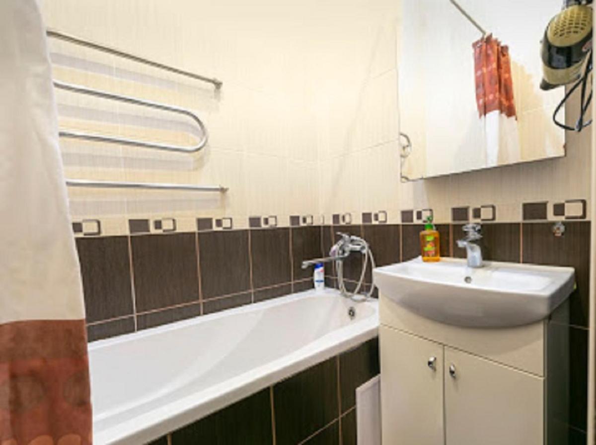 קייב Apartment Mala Zhytomyrska 16 מראה חיצוני תמונה